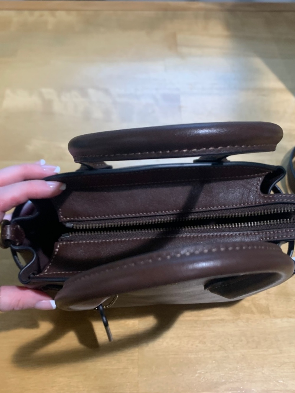 Coach Empire 21 in Maple - Picture 9 of 16